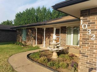 1032 Nottingham Rd, Enid, OK 73703