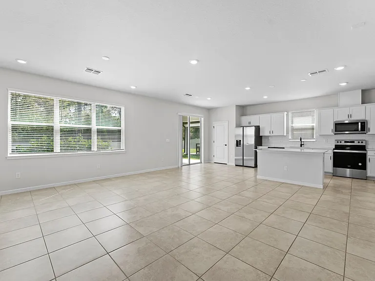 20602 Monza Loop — Photo 4