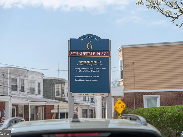 22 Ardmore Ave #2 — Photo 42