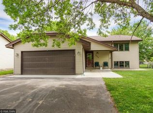 3208 Meadowbrook Ct, Saint Paul, MN 55127