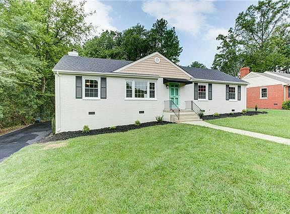 3rd image of 8601 Warrenton Dr