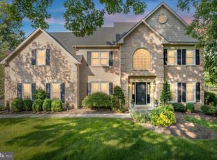 6 Windrose Cir, Doylestown, PA 18901
