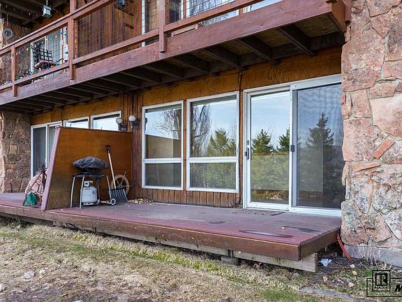 5th image of 465 Tamarack Dr Unit 8B
