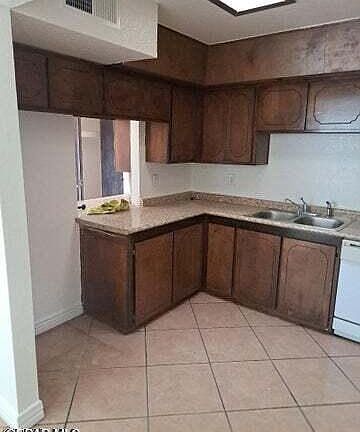 3rd image of 1815 Villa Santos Cir