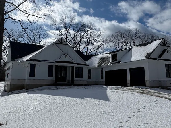 5615 Old Orchard Trl, West Bloomfield, MI 48324