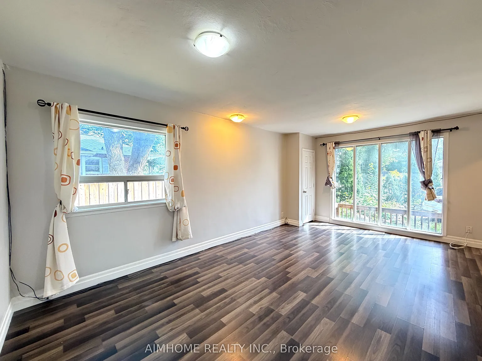 3 bed, $2,300 — Photo 4