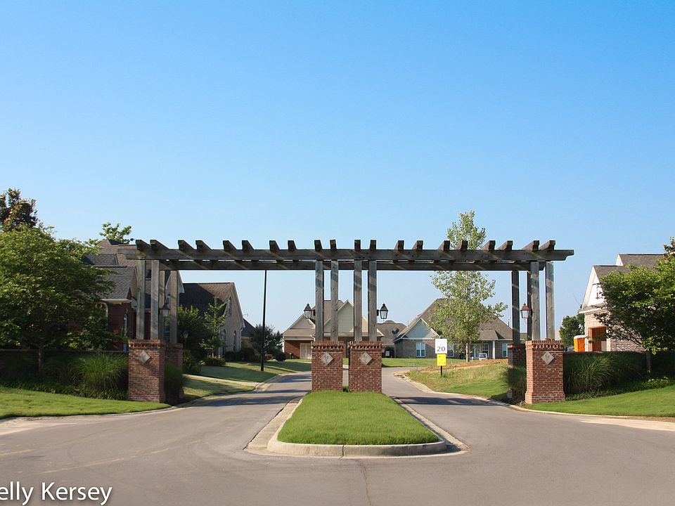 2nd image of 34 Harvester's Square