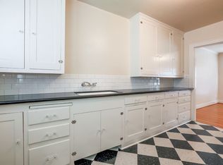 Holladay Court Apartments (Czop08), Portland, OR 97232