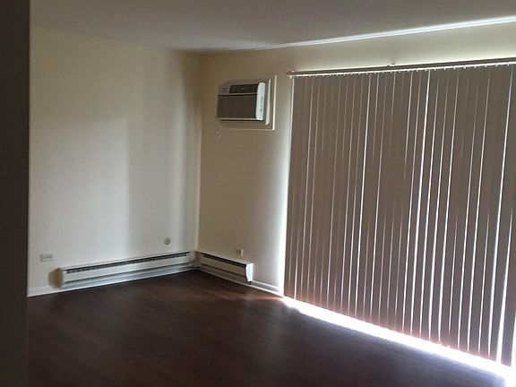 3rd image of 5728 128th St Floor 1