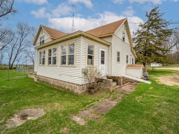 W3584 County Road R, Durand, WI 54736