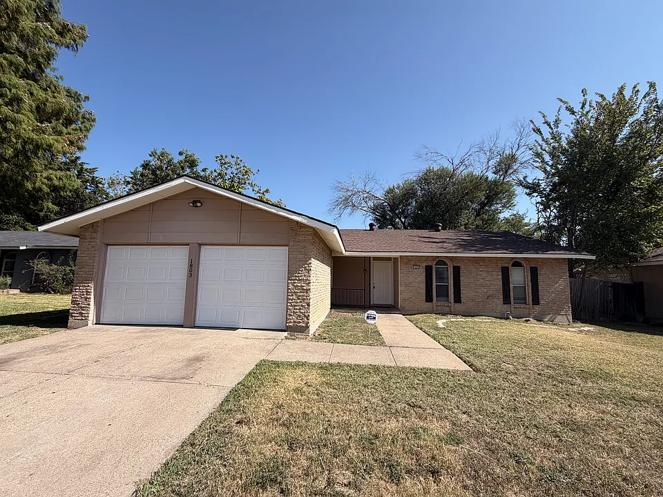 1803 Wickersham Dr