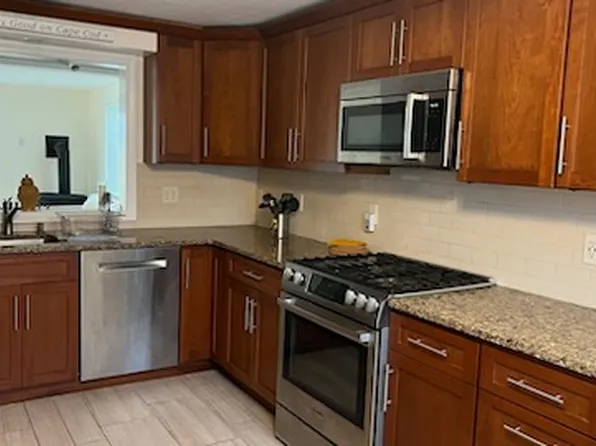 35 Chestnut Cir, Brewster, MA 02631