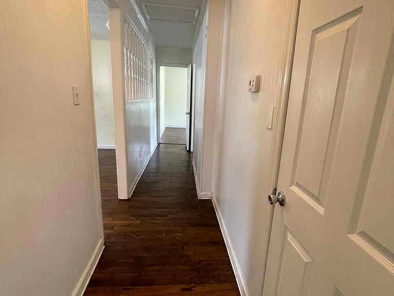 24 Mercer Ave — Photo 5