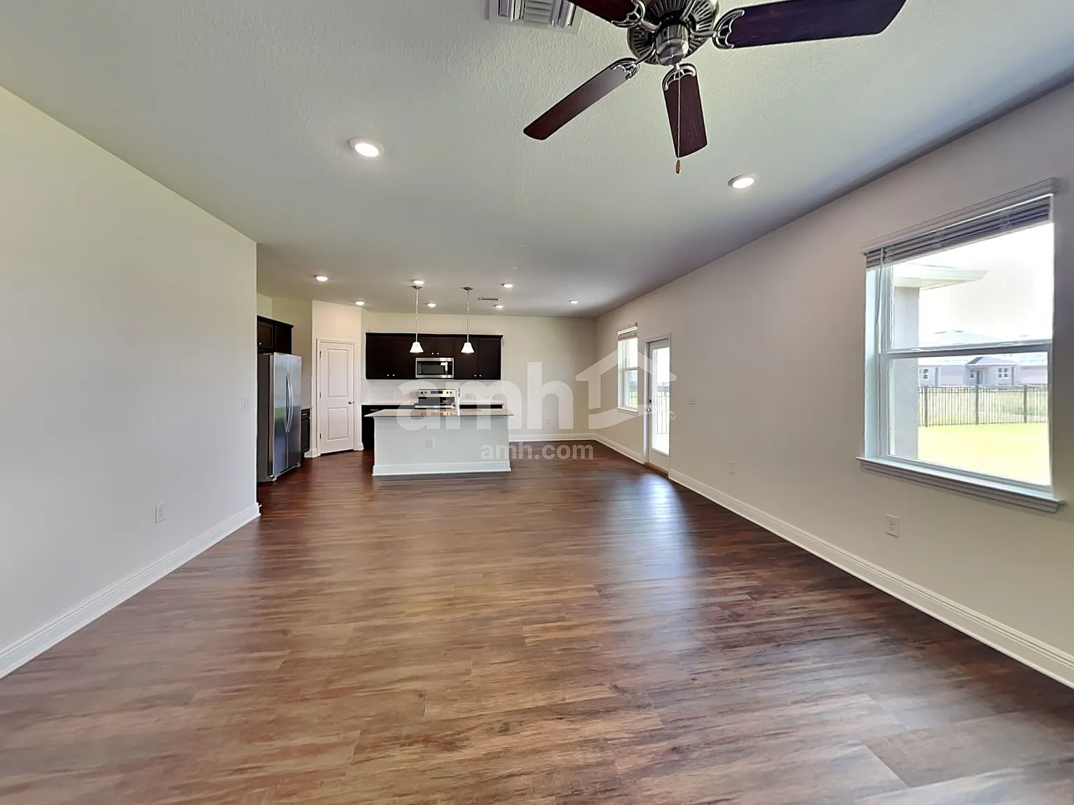 4 bed, 2.5 bath, 2297 sqft, $3,090 — Photo 4