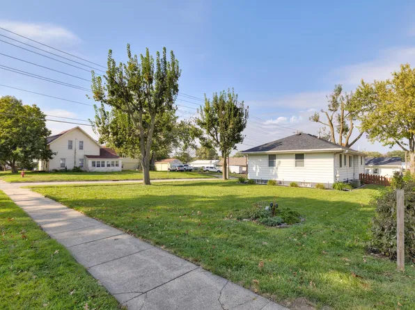 308 S G St, Indianola, IA 50125