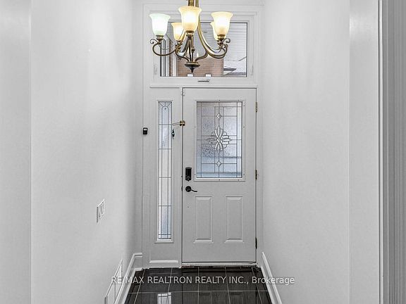 5th image of 25 Massingham Rd