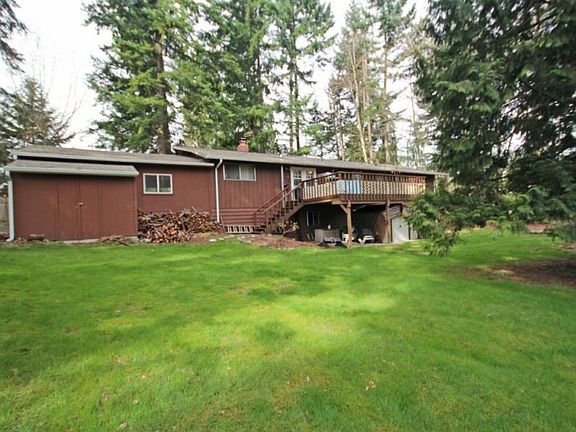 This kitchen will be the epicenter of MANY memories!