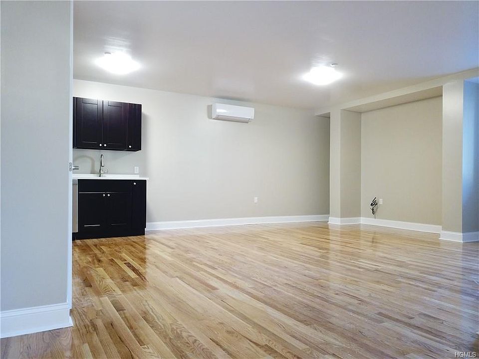 1st image of 1104 Overlook Cir