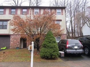 654 Valley Stream Cir, Langhorne, PA 19053