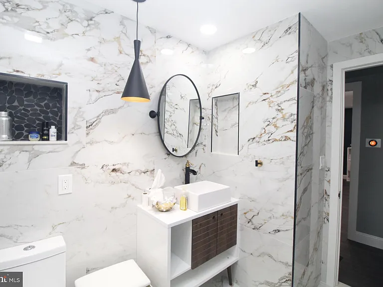 118 Washington Rd — Photo 13