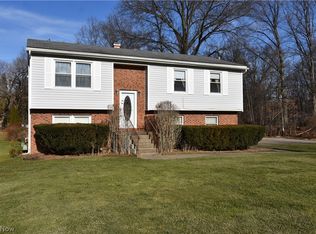 432 Ravine Dr, Youngstown, OH 44505