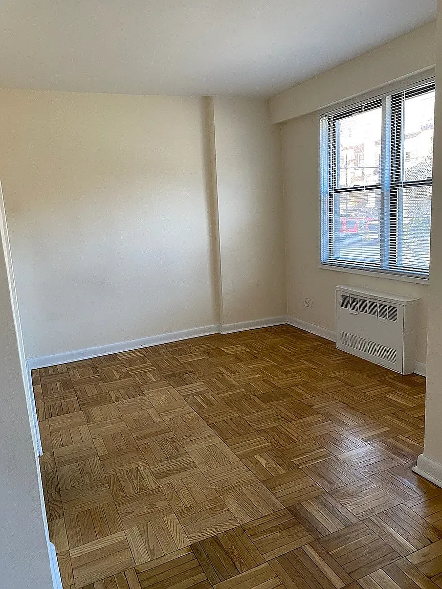 98-05 67th Avenue — Photo 2