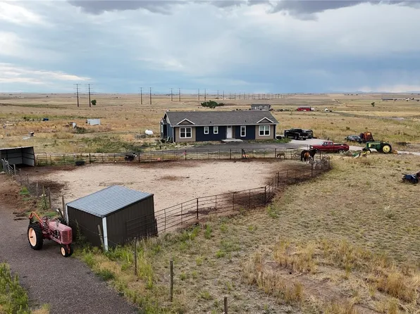 55992 E Chenengo Place, Strasburg, CO 80136