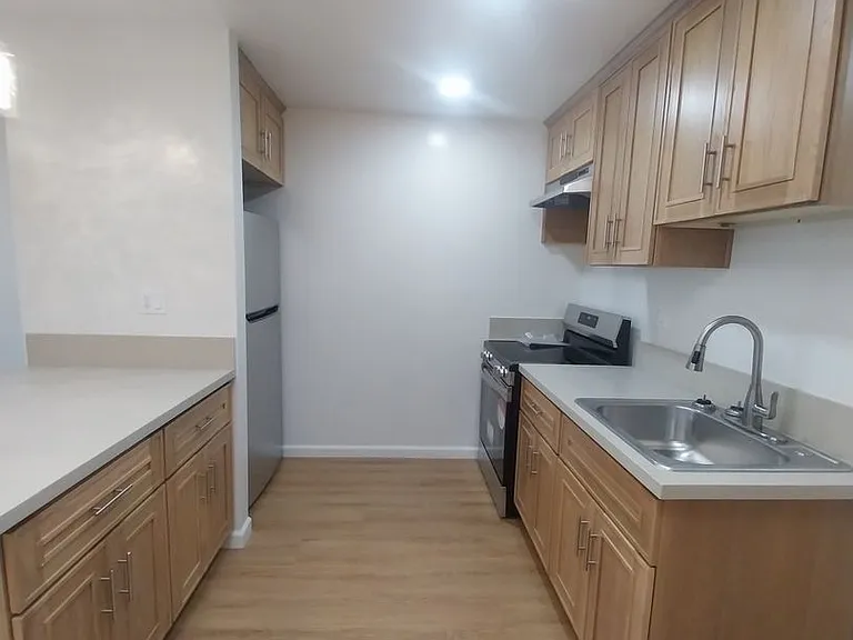 615 Junipero Ave — Photo 6