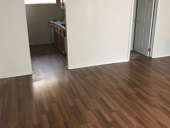 5th image of 1317 Valley Ln #1325