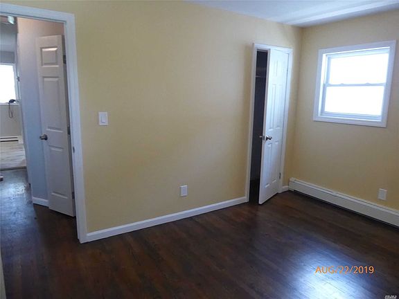 3rd image of 203 Wellesley St