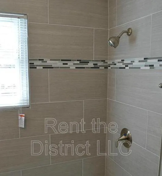 707 Kennedy St NE — Photo 9
