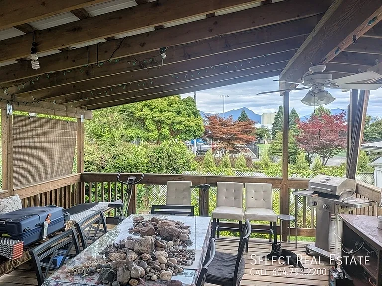 9330 Jackson St — Photo 17