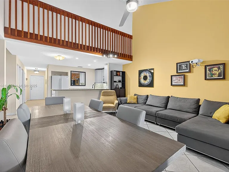 616 Woodgate Ln — Photo 6