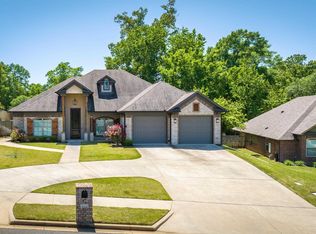 212 Strait Ln, Longview, TX 75604