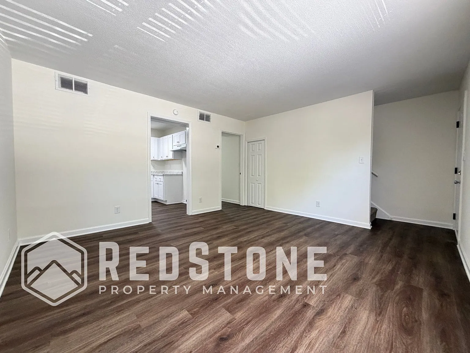 2 bed, 1.5 bath, $1,095 — Photo 2