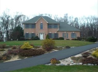 469 Saint James Ct, Nazareth, PA 18064