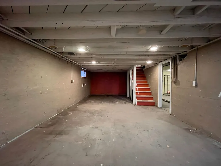 215 S Talley Ave — Photo 28