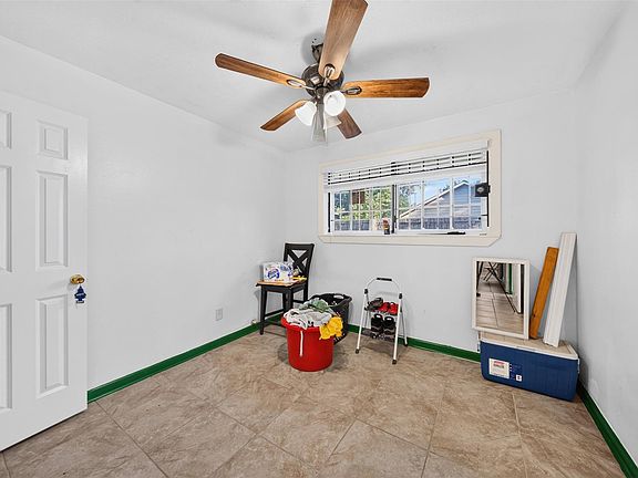 5th image of 1514 Hidden Valley Dr