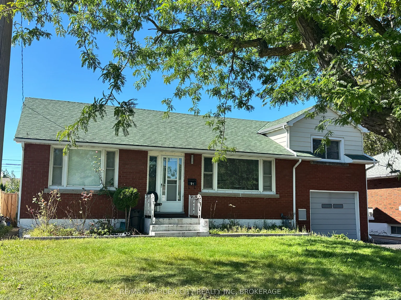 3 bed, $2,400 — Photo 1
