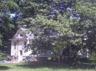 409 N Locust St, Astoria, IL 61501