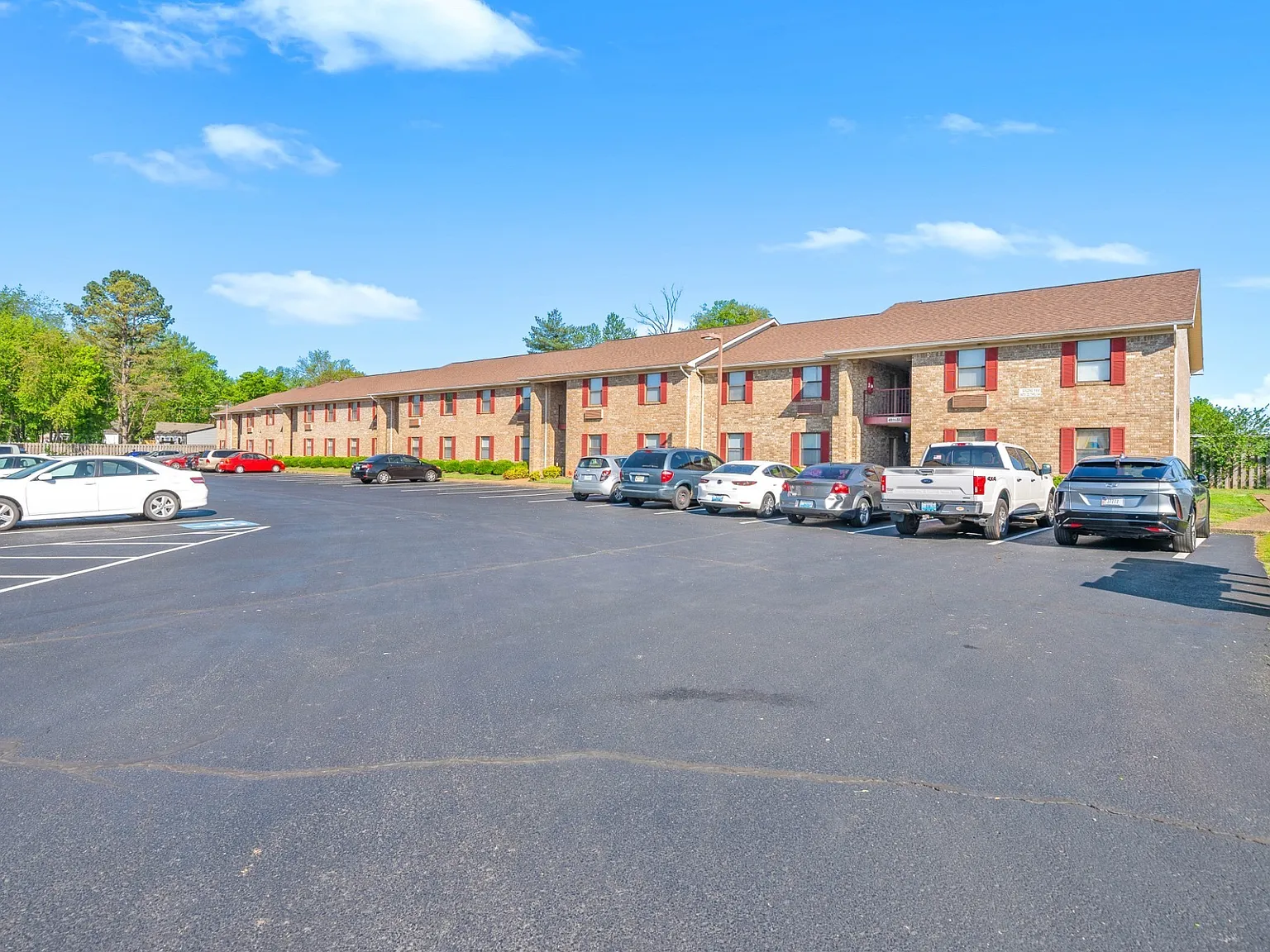 1 bed, 1.0 bath, 750 sqft, $670 — Photo 2