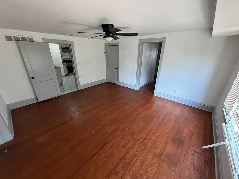 3117 Mersington Ave — Photo 3