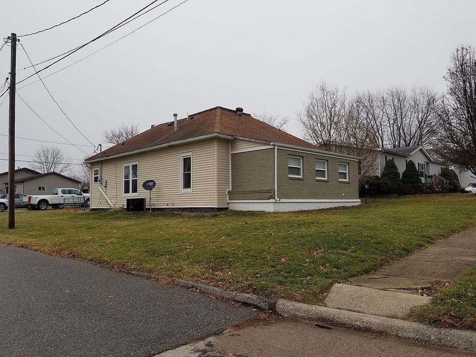 1st image of 321 A Ave W