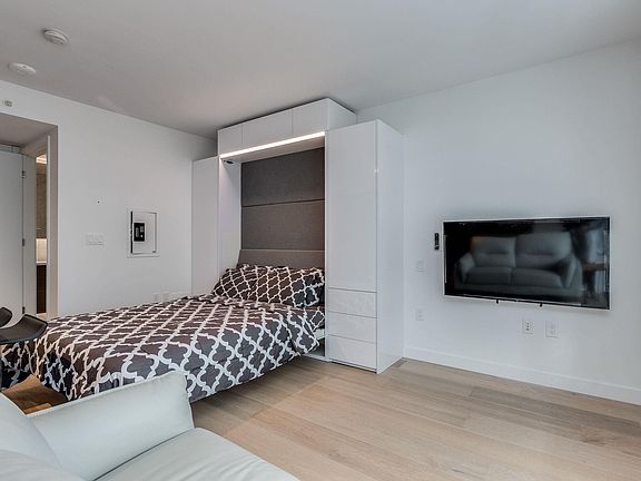 4th image of 1289 Hornby St #1003