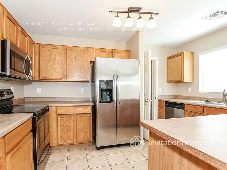 13032 W Mauna Loa Ln — Photo 6