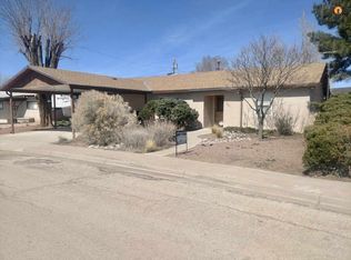 820 Gunnison Ave, Grants, NM 87020