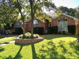 4802 Landrun Ln, Arlington, TX 76017