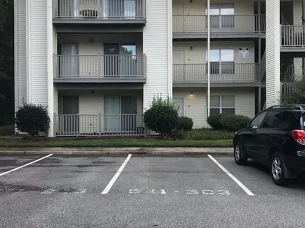 541 Pineland Cir APT 201, Newport News, VA 23608