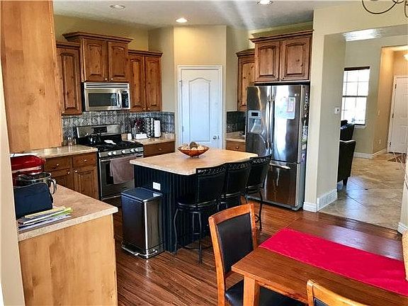 5th image of 2805 W Shady Bend Ln