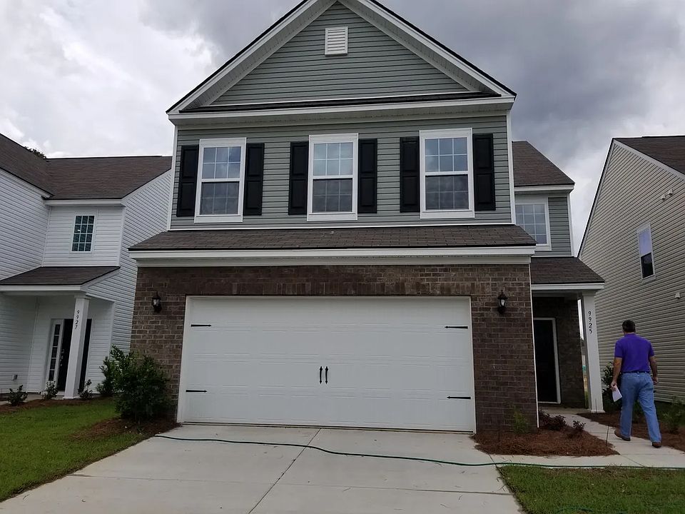 1st image of 9925 Honeylocust Ln
